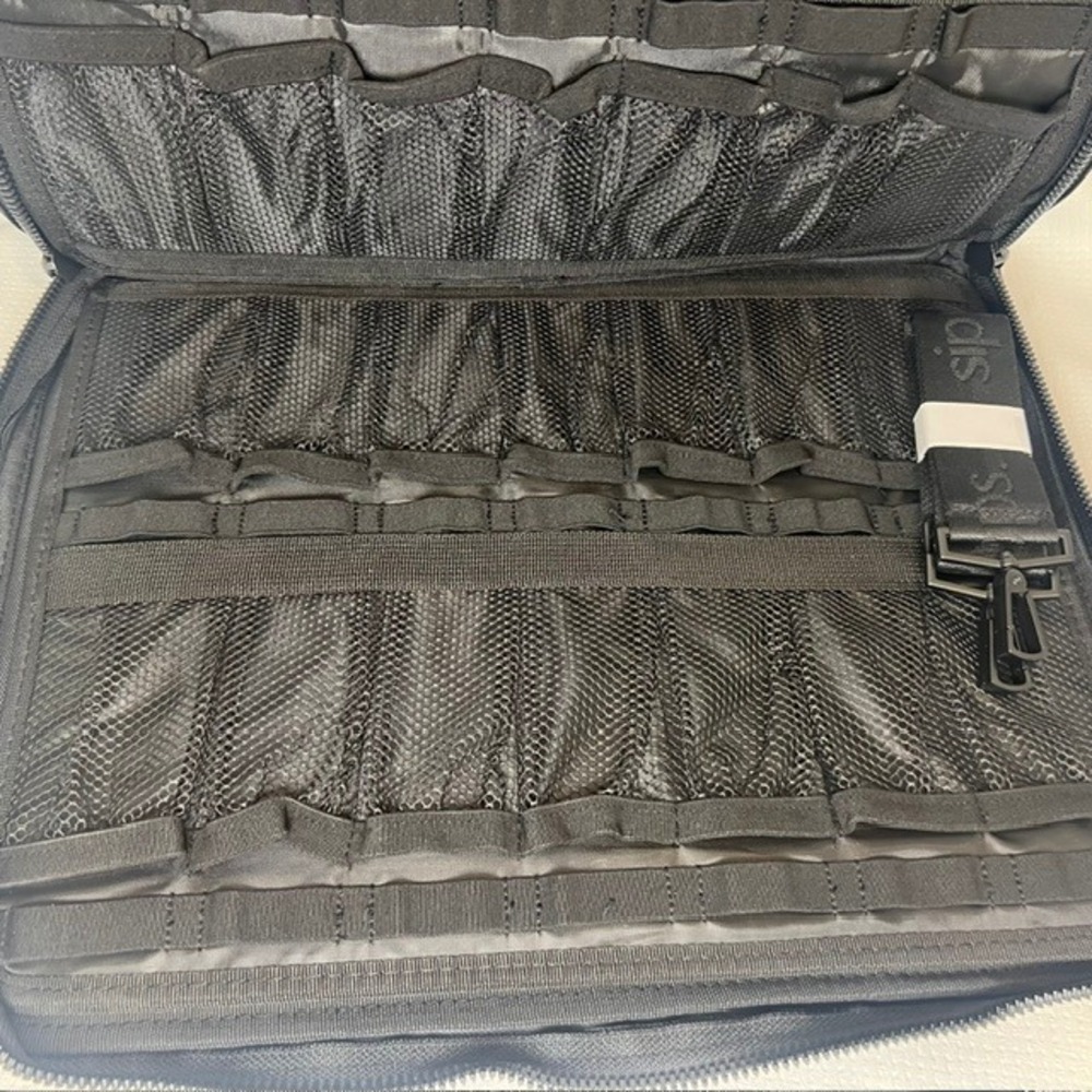 Sipps Speakeasy Mini Liquor Bottle Travel Case Bag - Black New With Tags - Picture 2 of 9